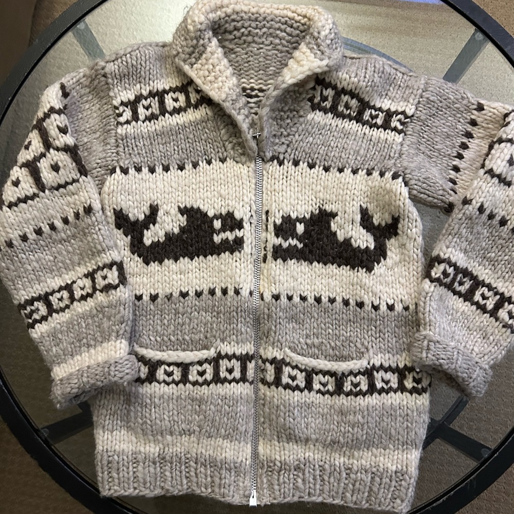 1960 Cowichan hand knit sweater whale theme